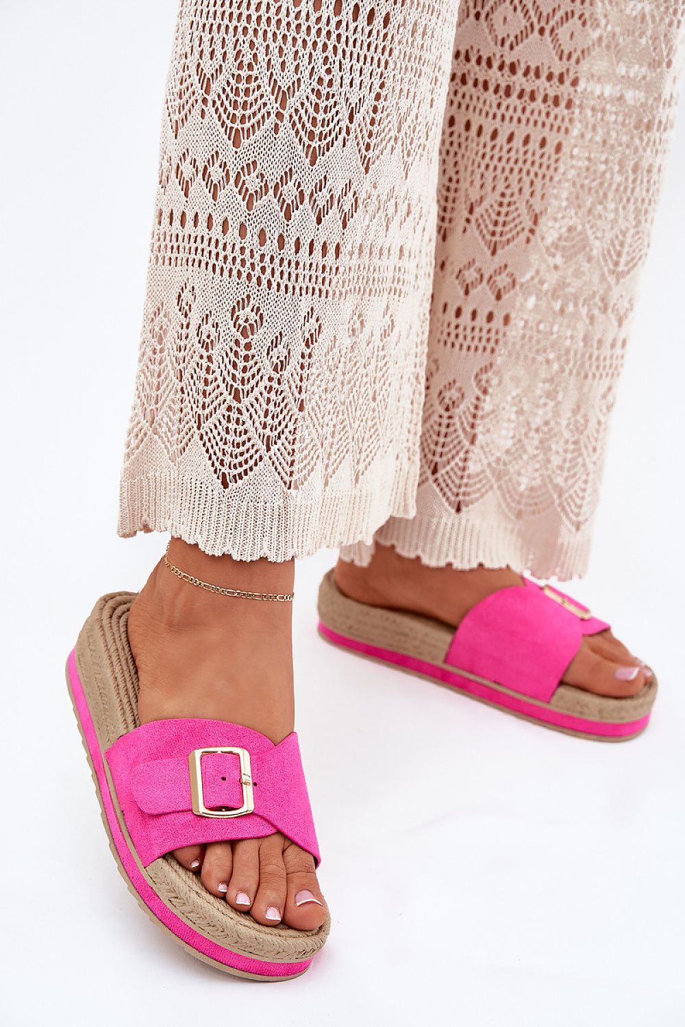 Clacquettes model 214720 Step in style