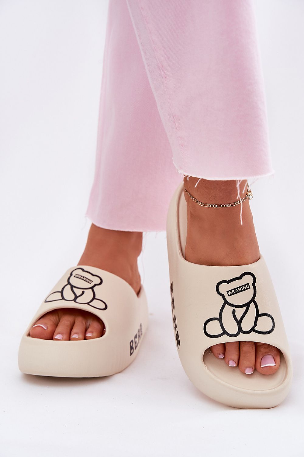 Clacquettes model 214727 Step in style