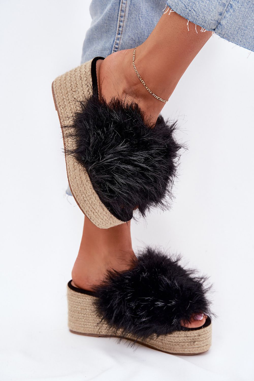 Clacquettes model 215056 Step in style