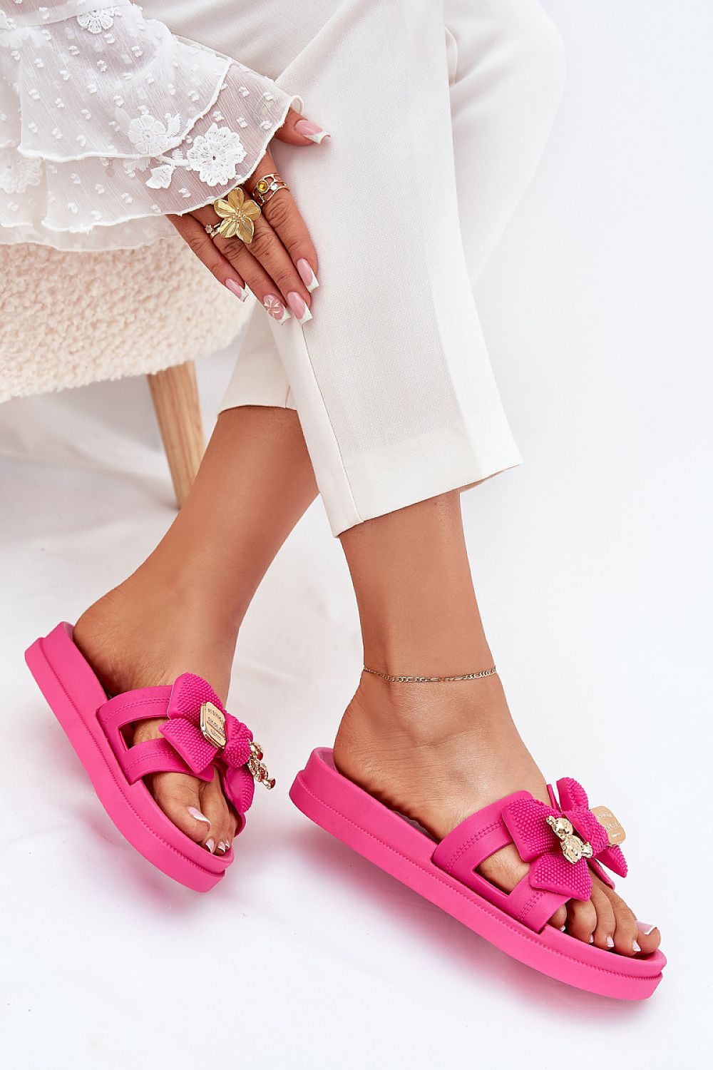 Clacquettes model 215058 Step in style