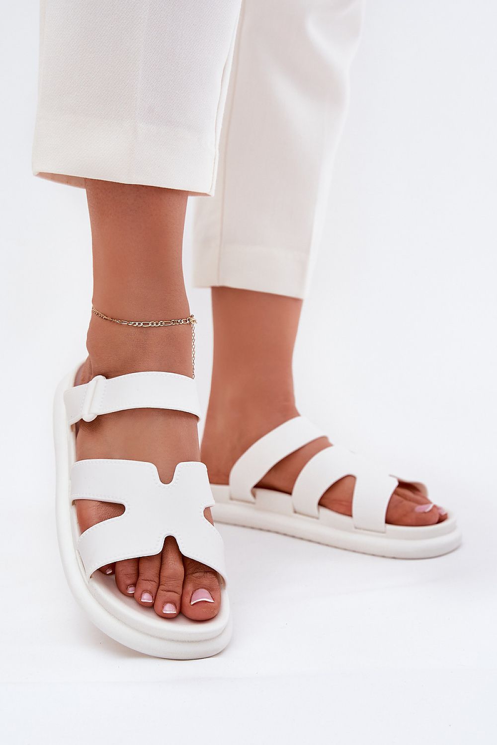 Clacquettes model 215163 Step in style