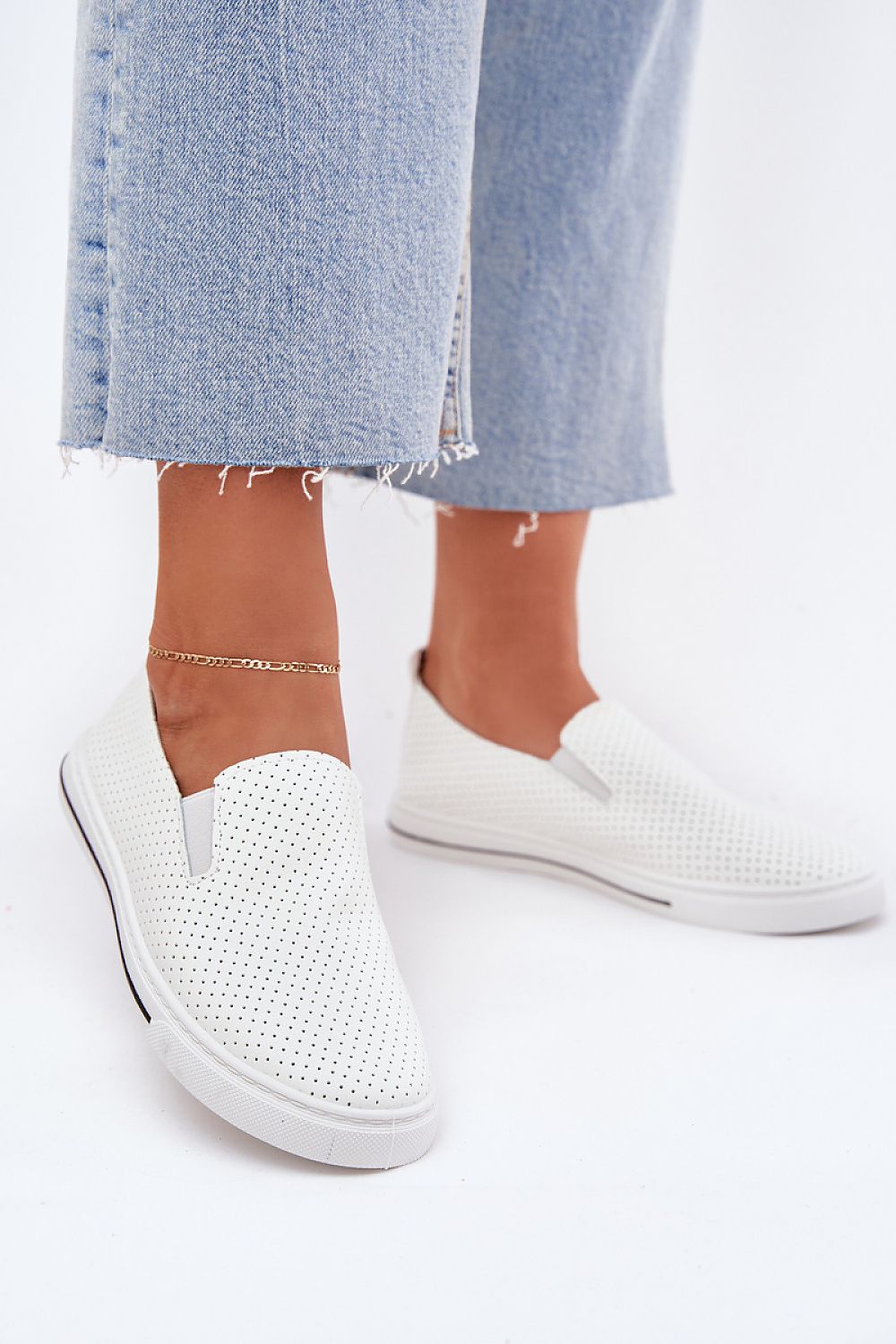 Baskets model 215168 Step in style
