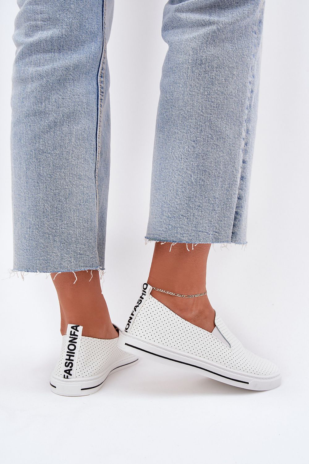 Baskets model 215168 Step in style