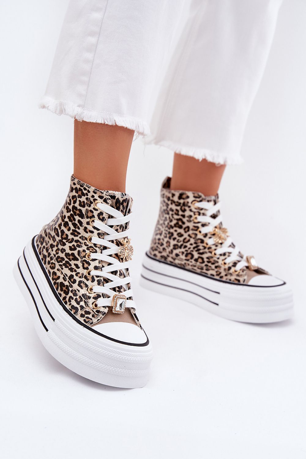 Baskets model 215170 Step in style