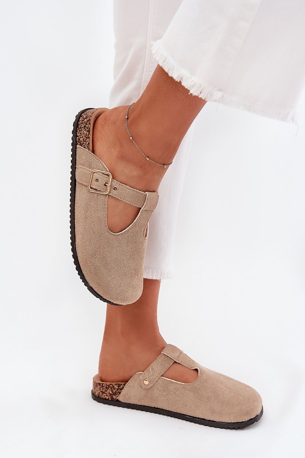 Clacquettes model 215655 Step in style