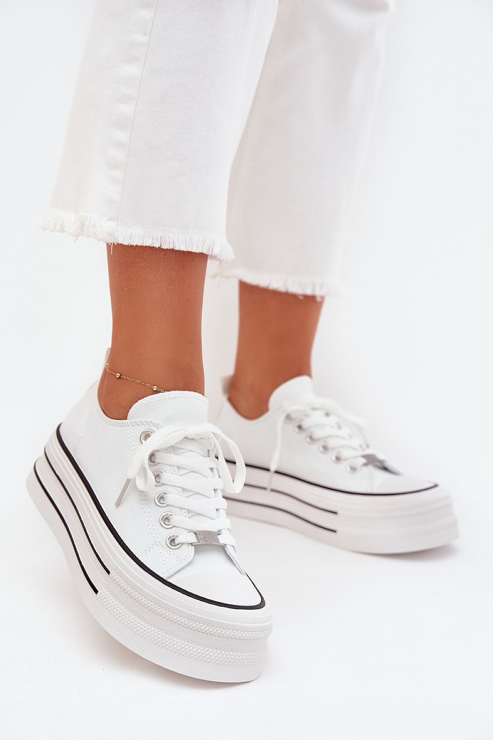 Baskets model 215667 Step in style