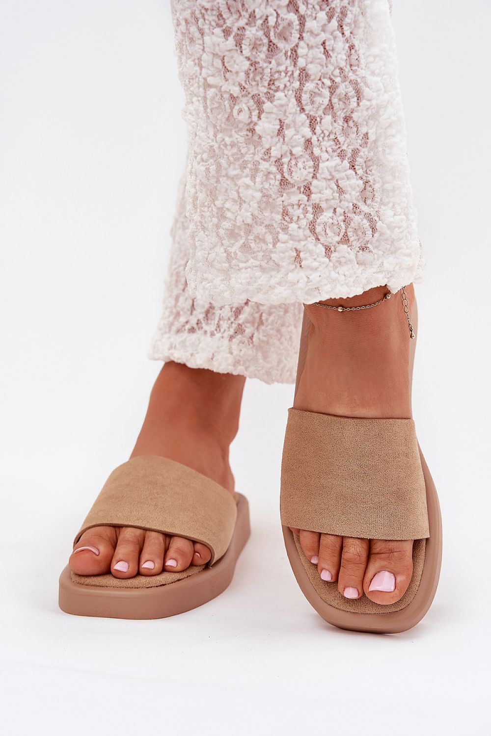 Clacquettes model 215737 Step in style
