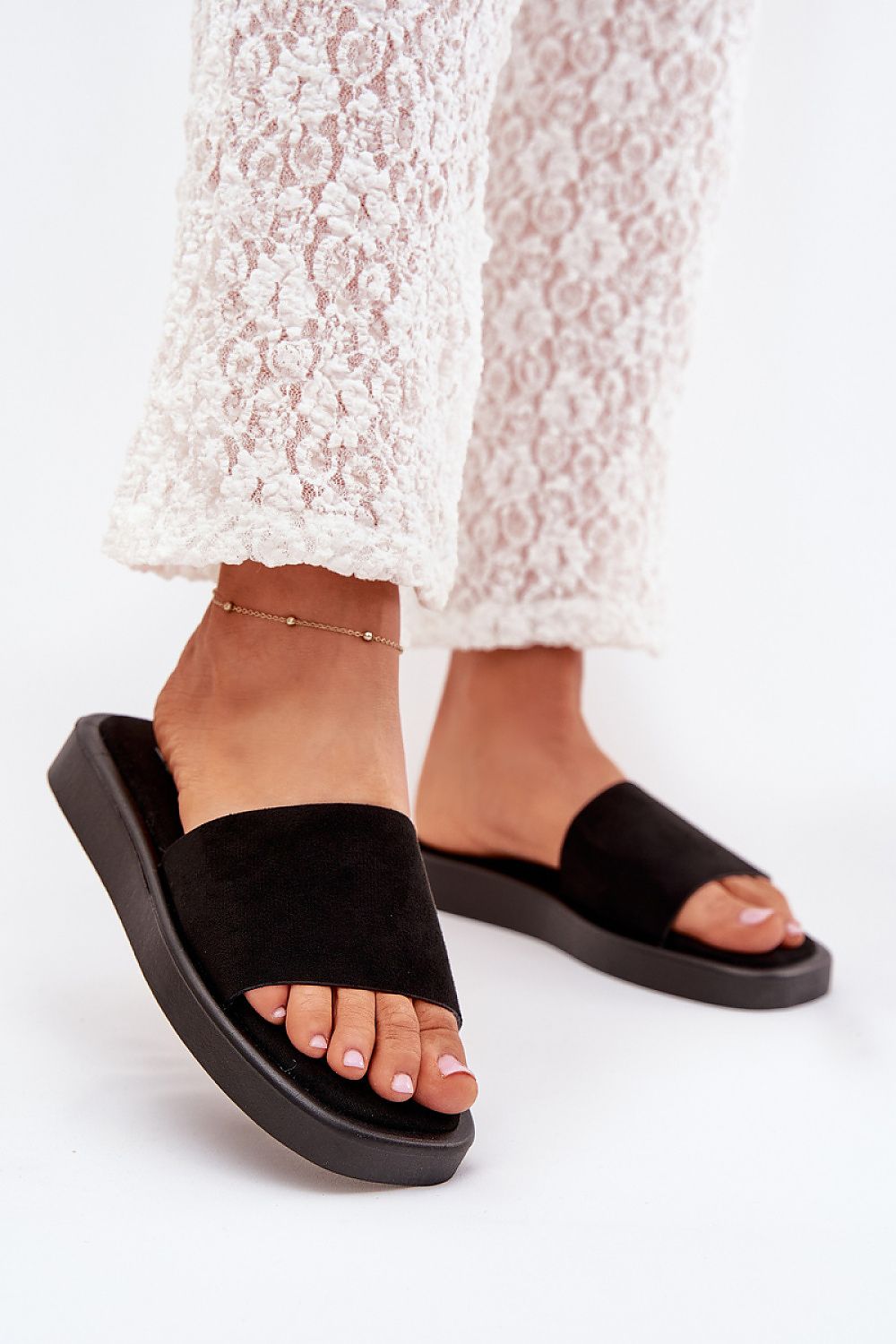 Clacquettes model 215738 Step in style