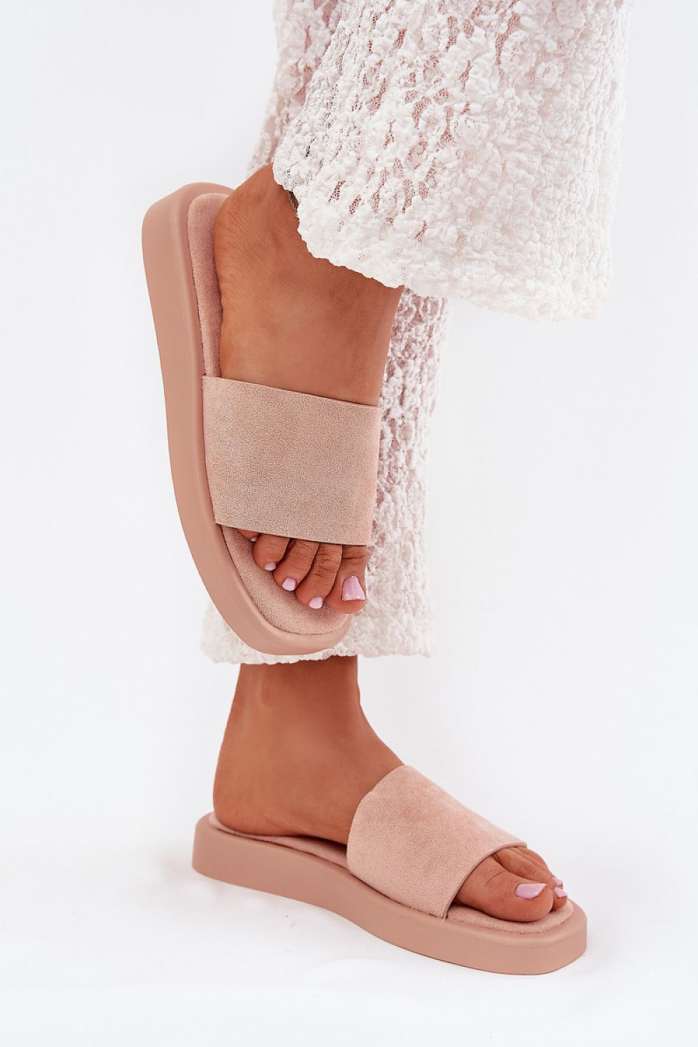 Clacquettes model 215739 Step in style