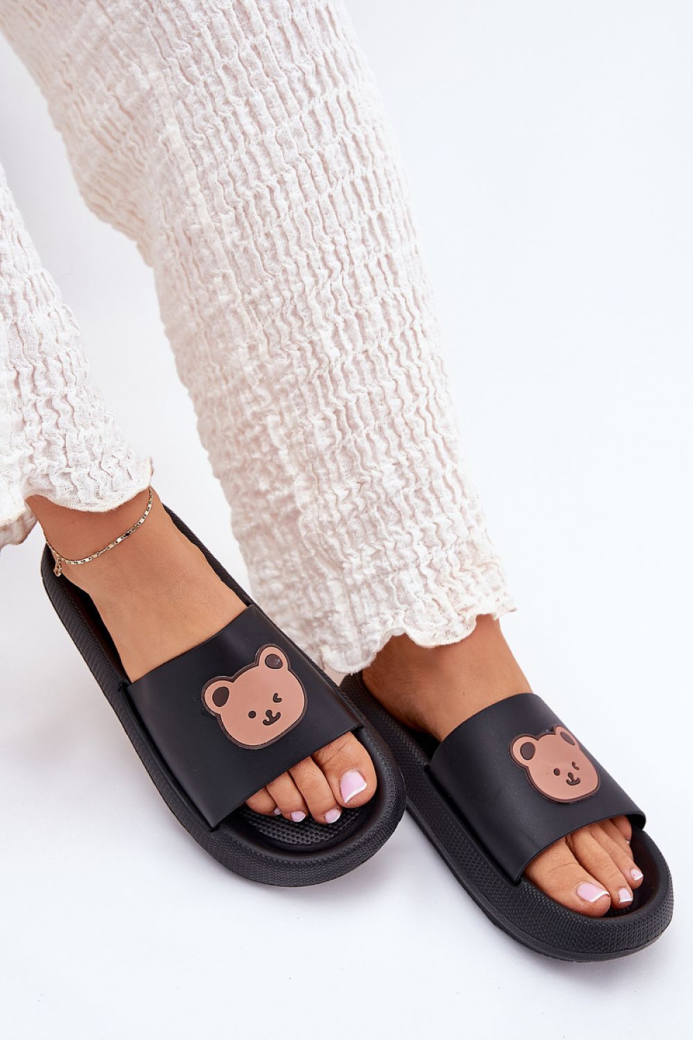 Clacquettes model 215751 Step in style