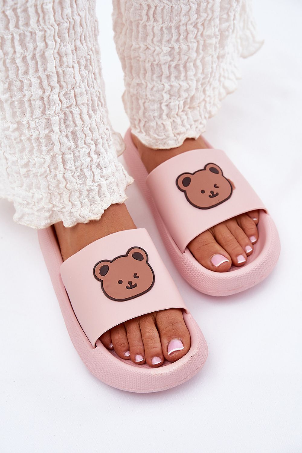 Clacquettes model 215752 Step in style