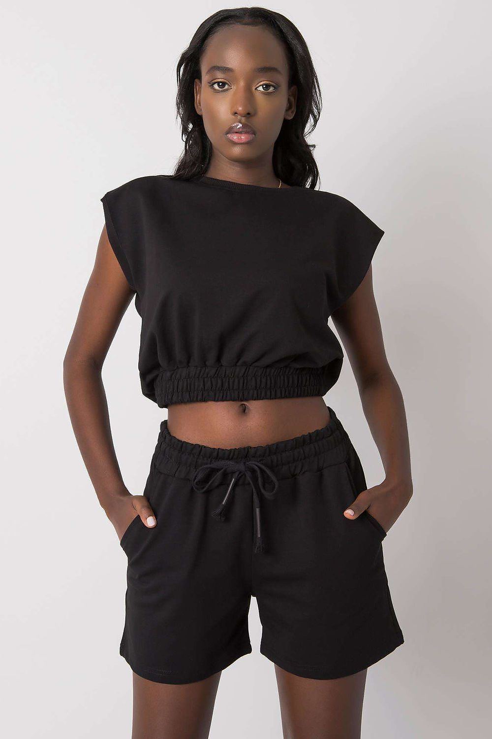 L`ensemble model 215923 Rue Paris