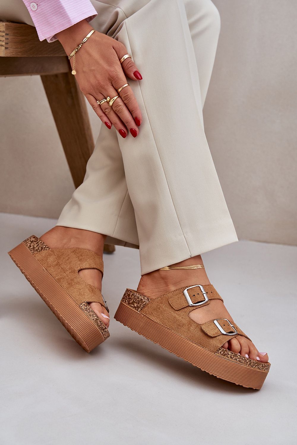 Clacquettes model 215955 Step in style