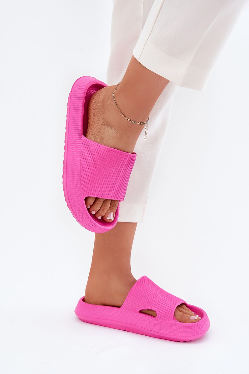Clacquettes model 215956 Step in style