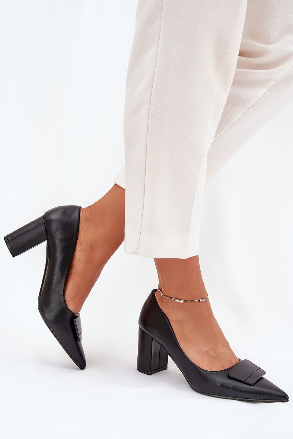Escarpins talon large model 216022 Step in style