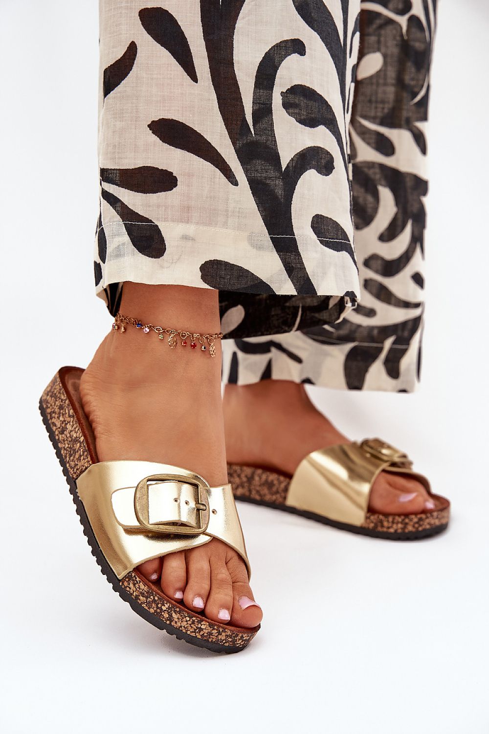 Clacquettes model 216078 Step in style