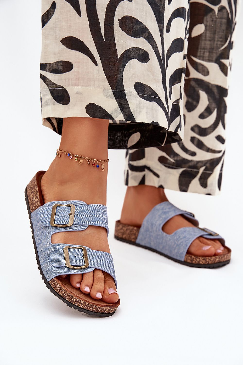 Clacquettes model 216121 Step in style