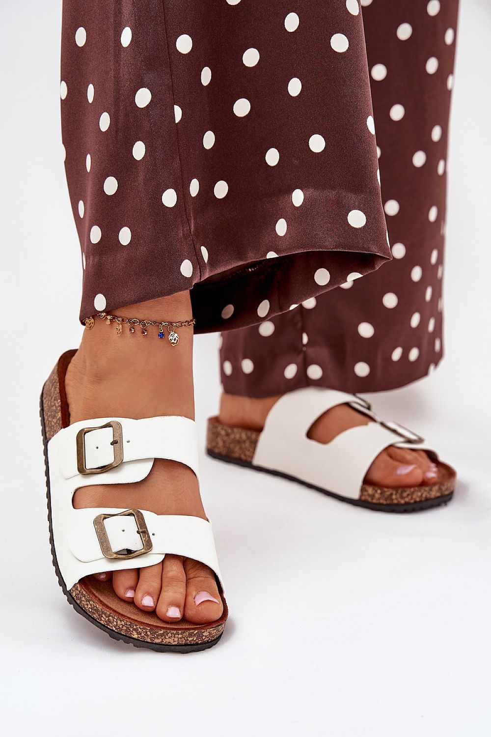 Clacquettes model 216122 Step in style