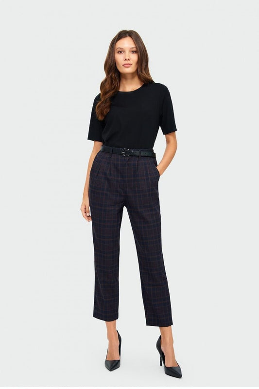 Women's pants model 148068 Greenpoint