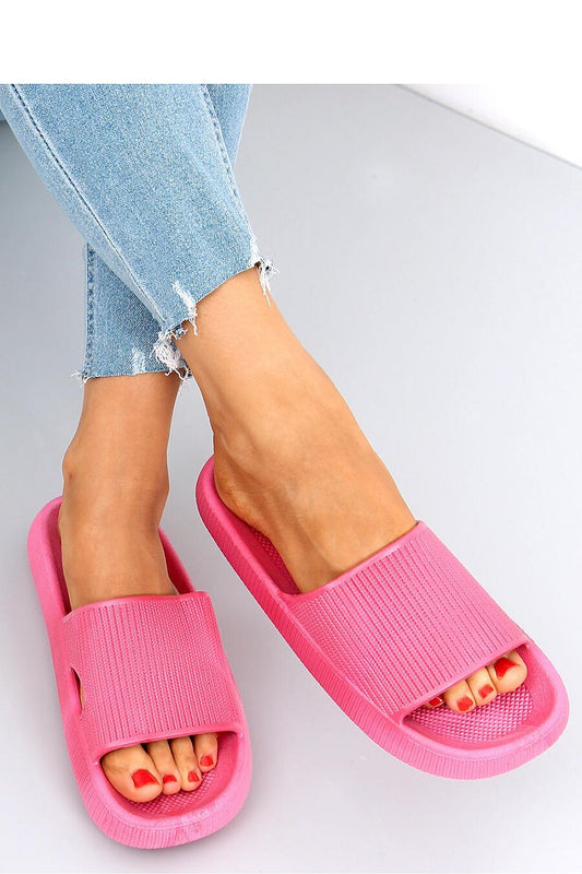 Clacquettes model 162809 Inello