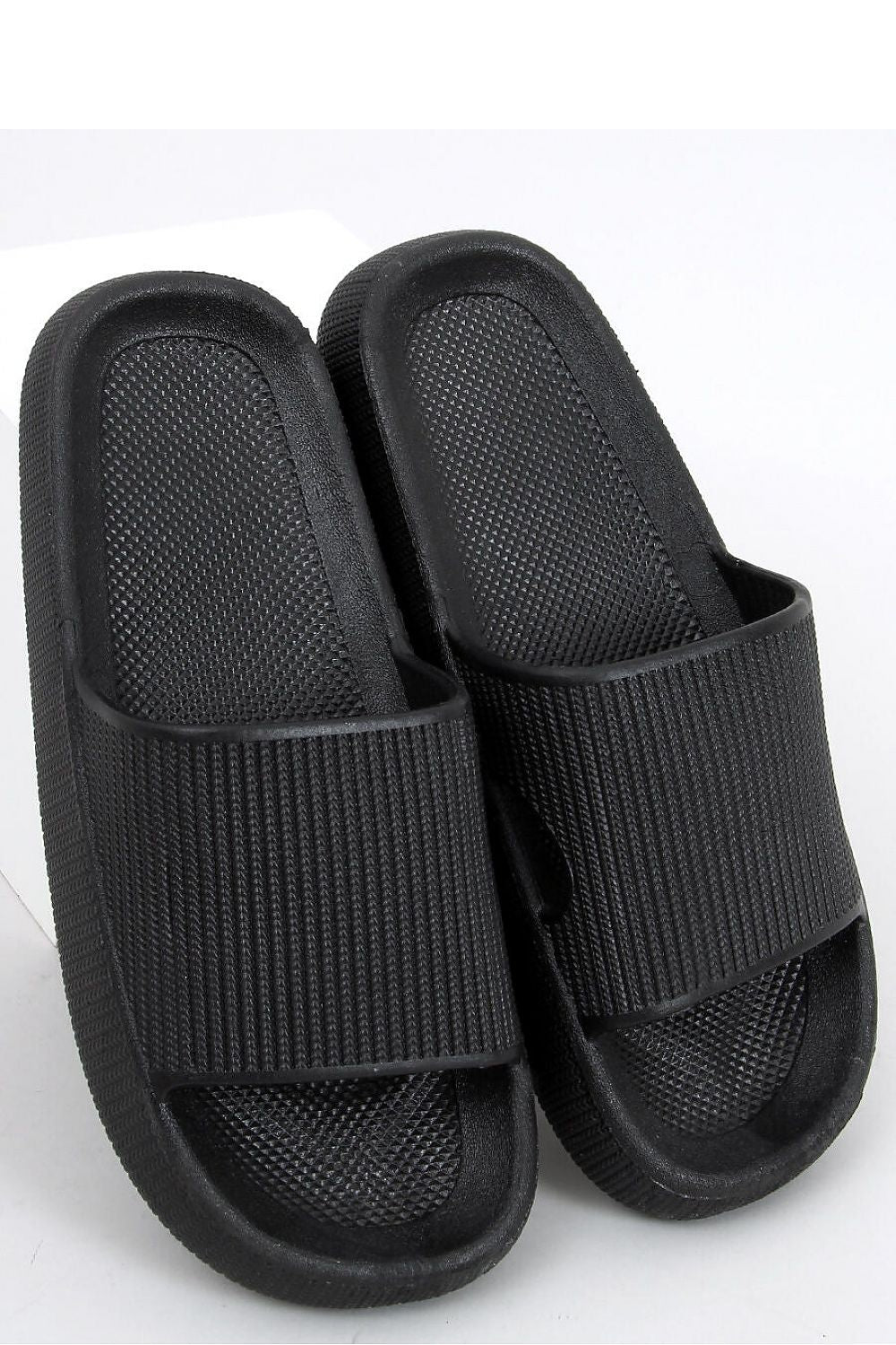 Clacquettes model 162812 Inello
