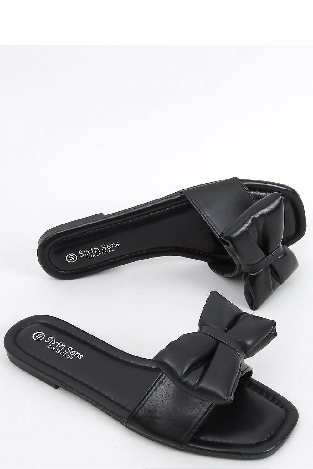 Clacquettes model 164389 Inello