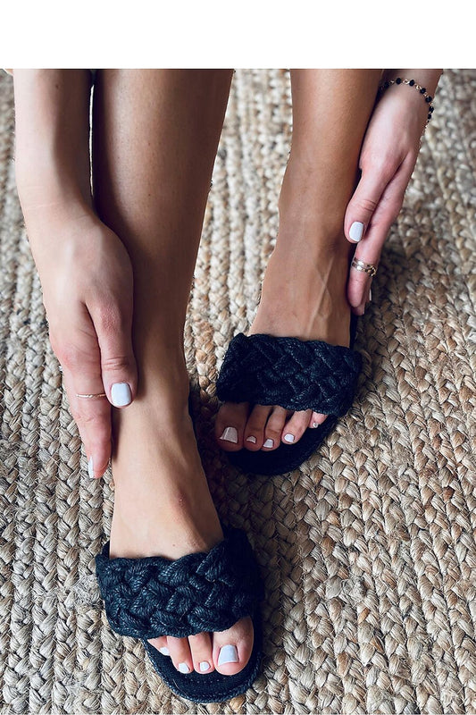 Clacquettes model 165228 Inello