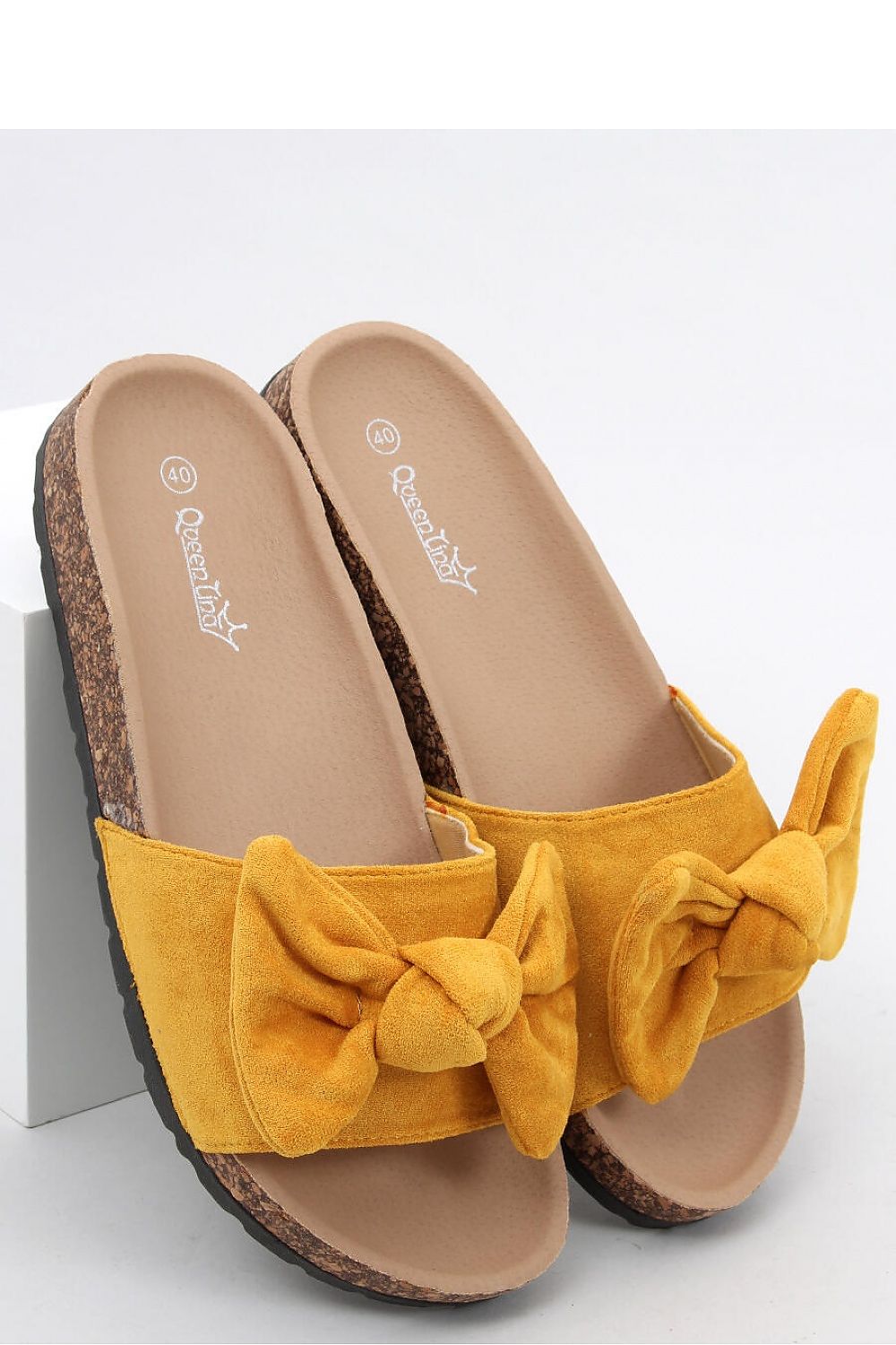 Clacquettes model 166518 Inello