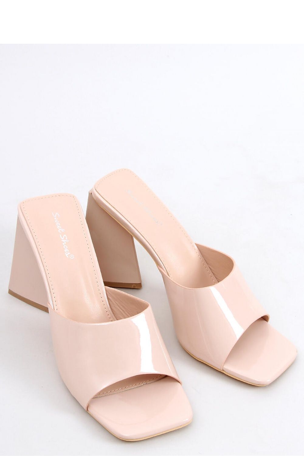 Clacquettes model 167042 Inello