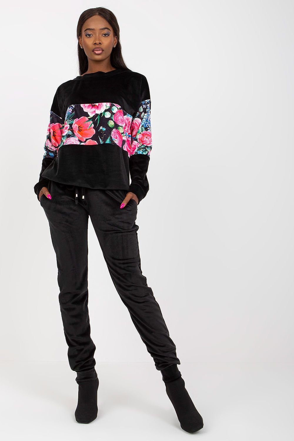 L`ensemble model 169458 Rue Paris