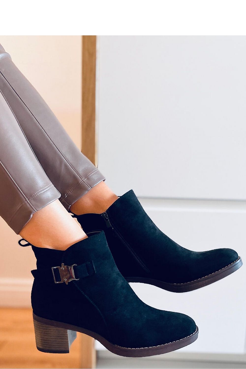 Heeled boots model 170306 Inello