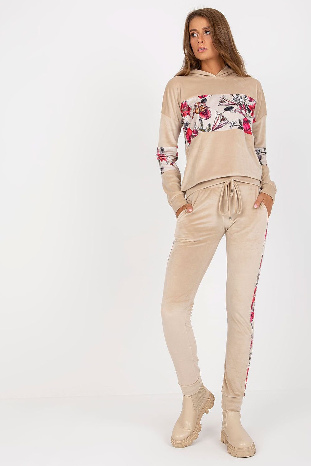 The model set 170348 Rue Paris