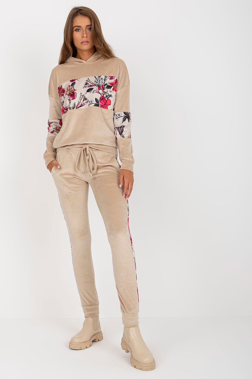 The model set 170348 Rue Paris