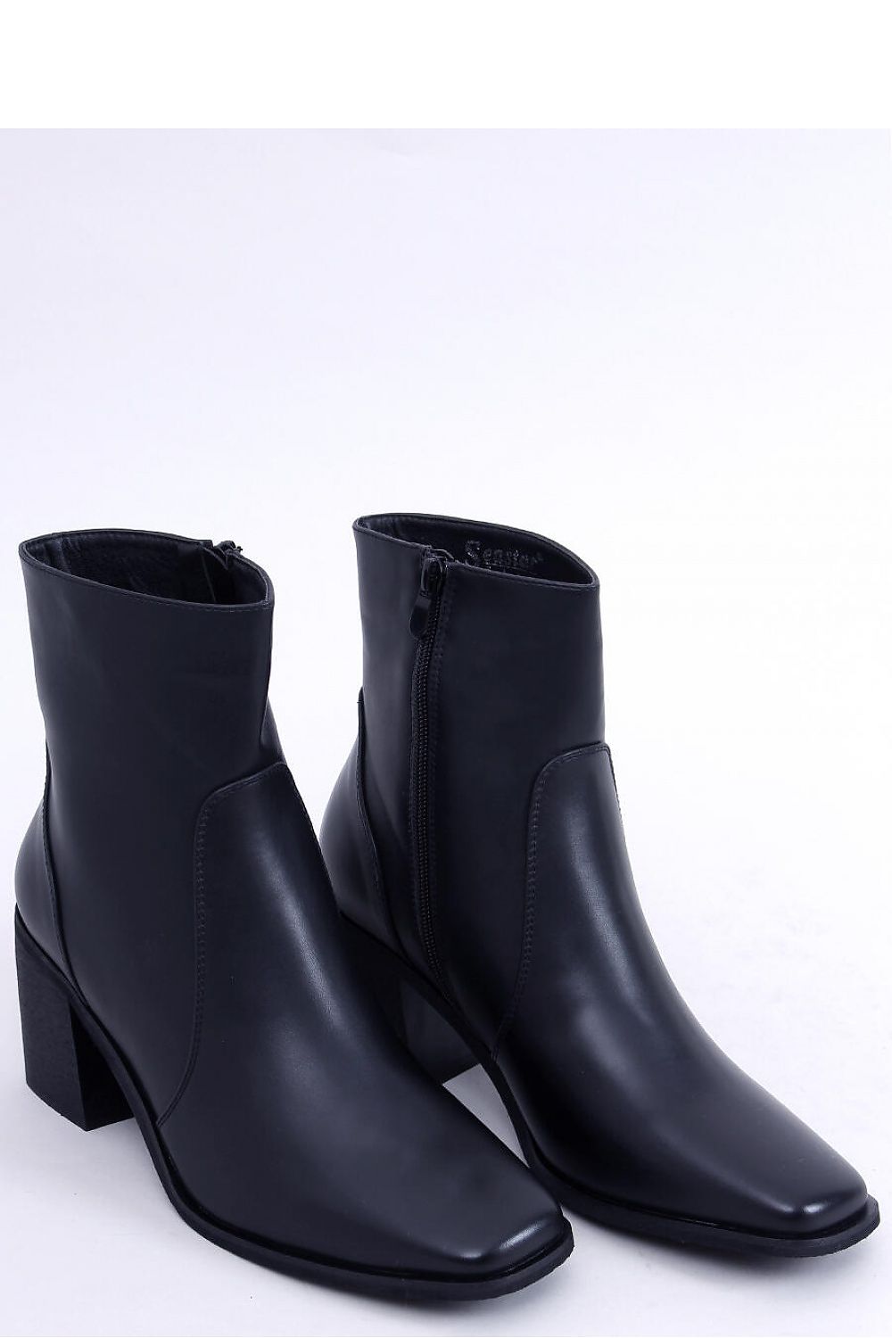 Bottes à talons model 172879 Inello
