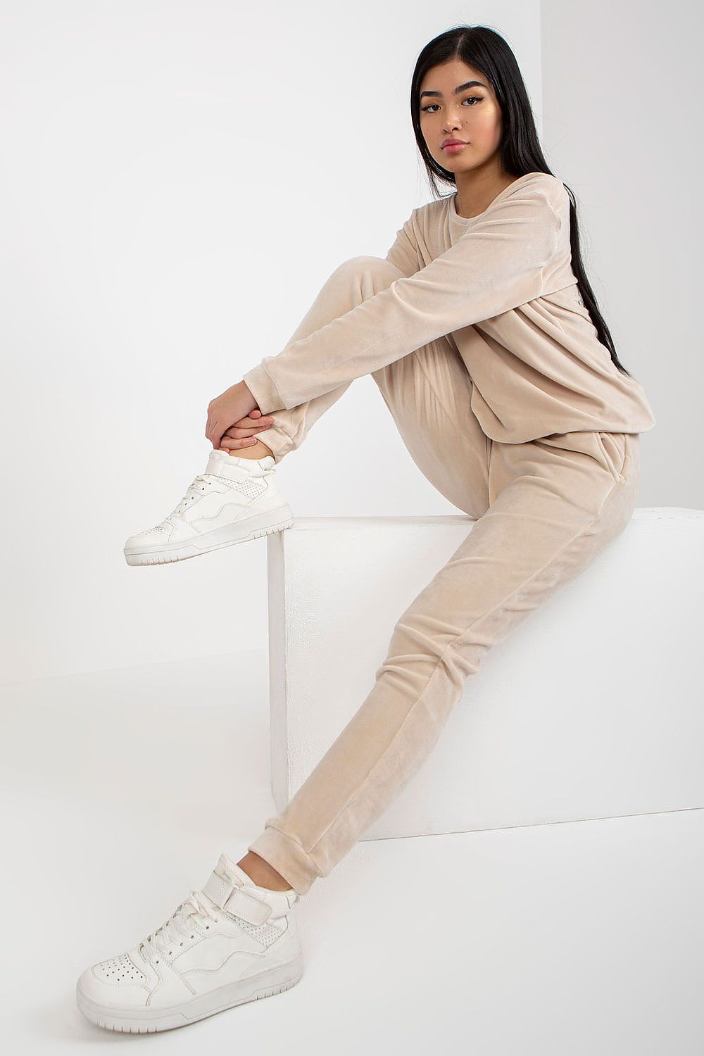 L`ensemble model 175112 Rue Paris