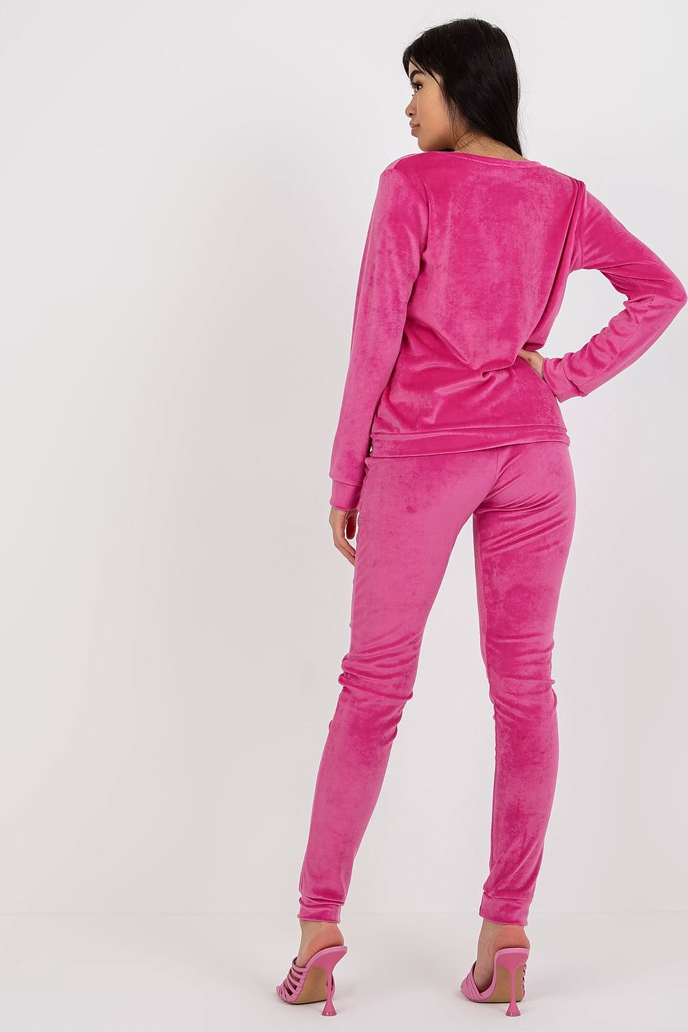 L`ensemble model 175112 Rue Paris