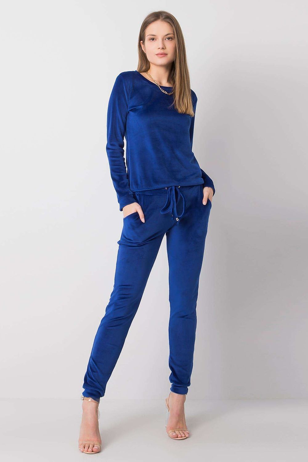 L`ensemble model 175112 Rue Paris