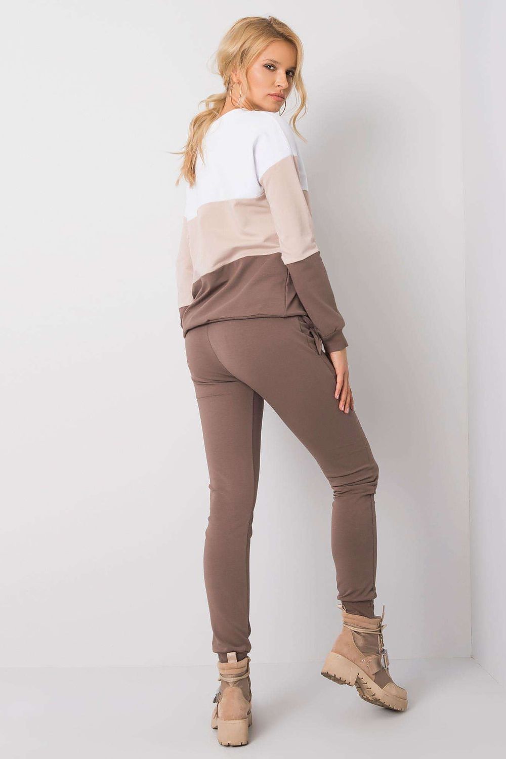 L`ensemble model 175129 Rue Paris