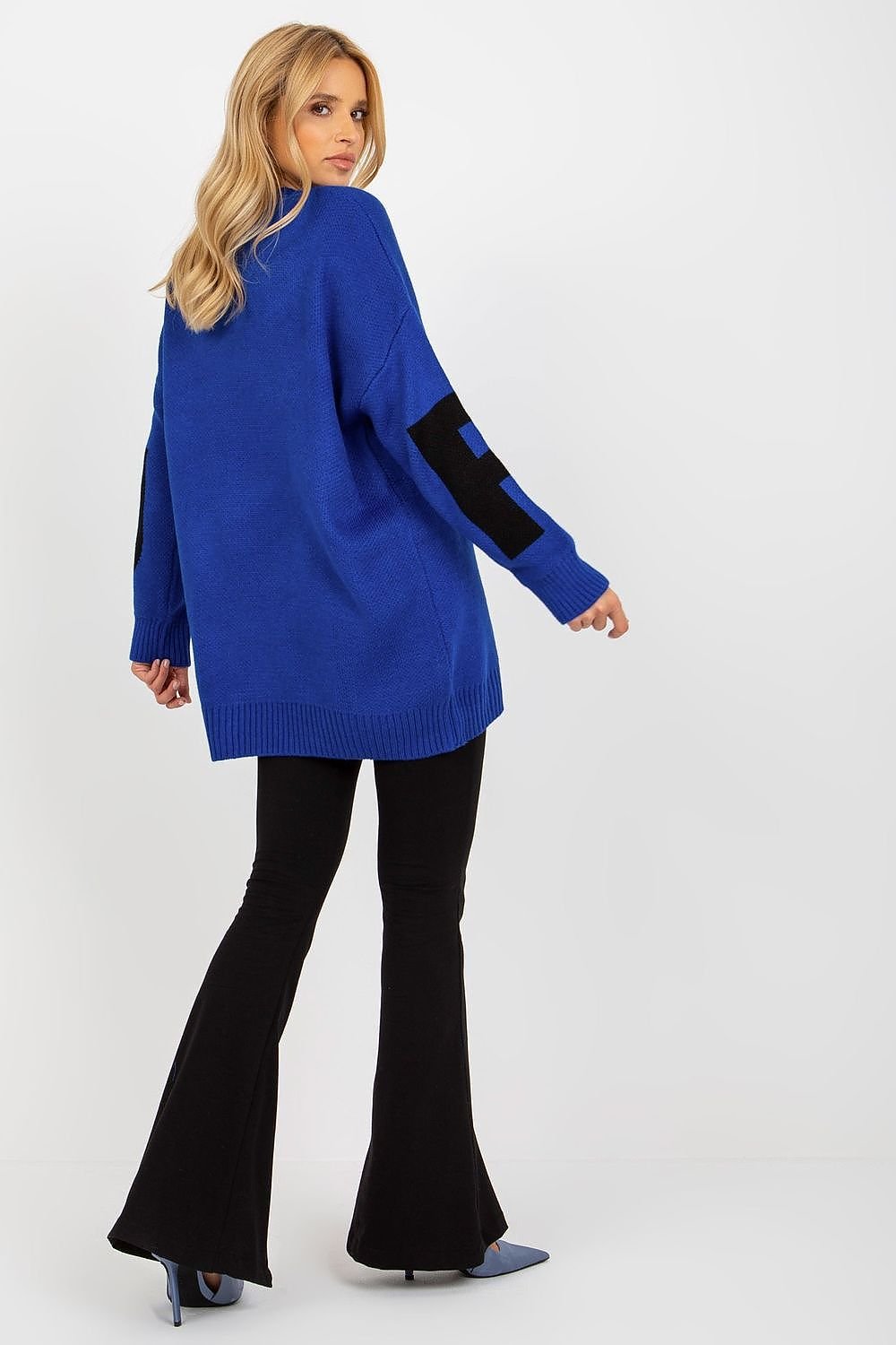 Chandail model 175760 Rue Paris