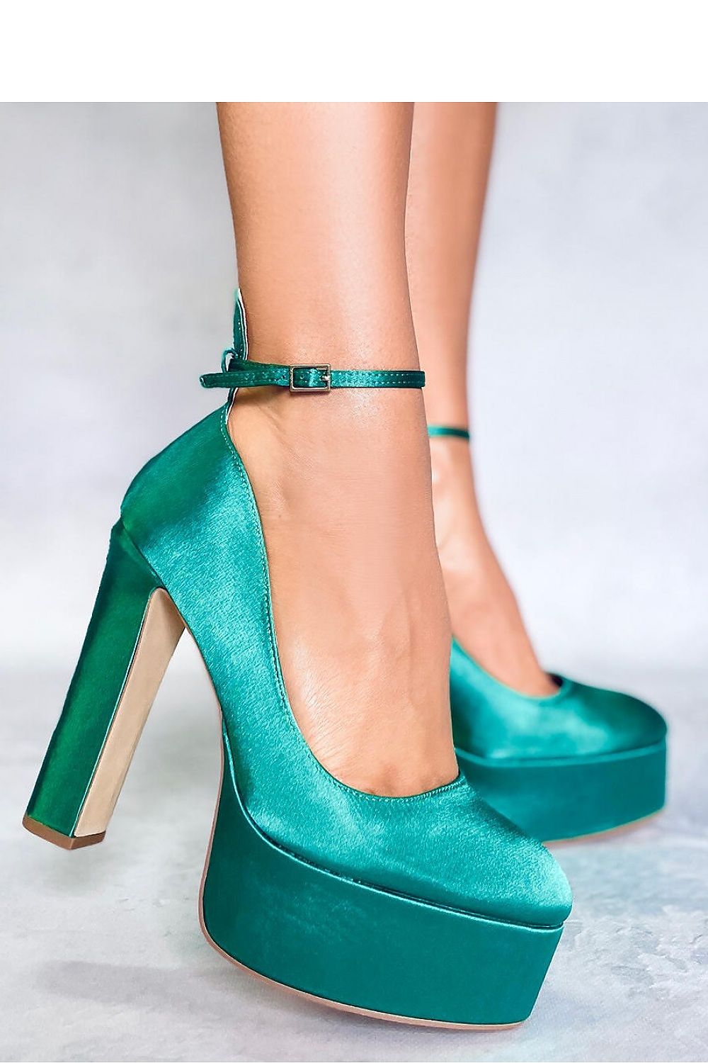 Inello model 176071 platform pumps