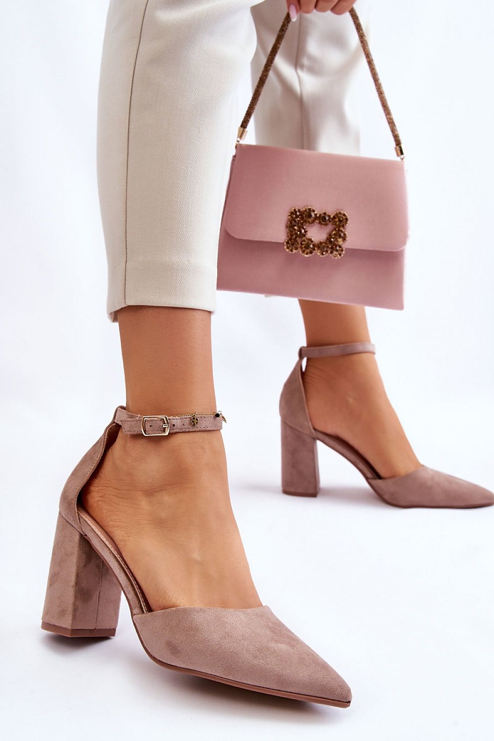 Wide heel pumps model 181456 Step in style
