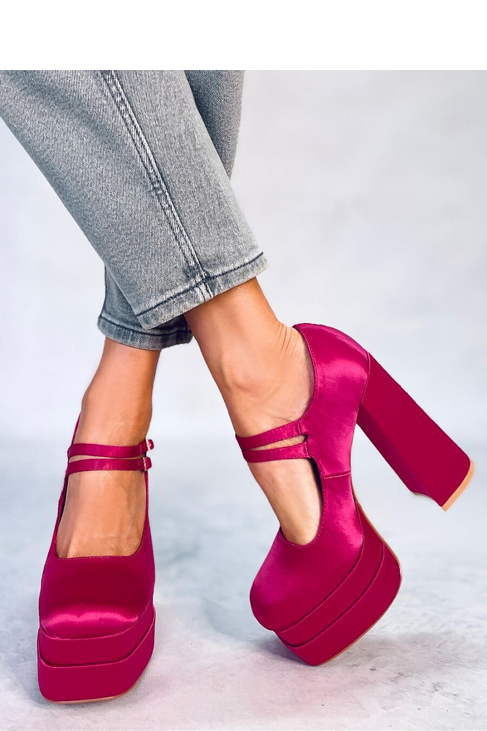 Inello model 176976 platform pumps
