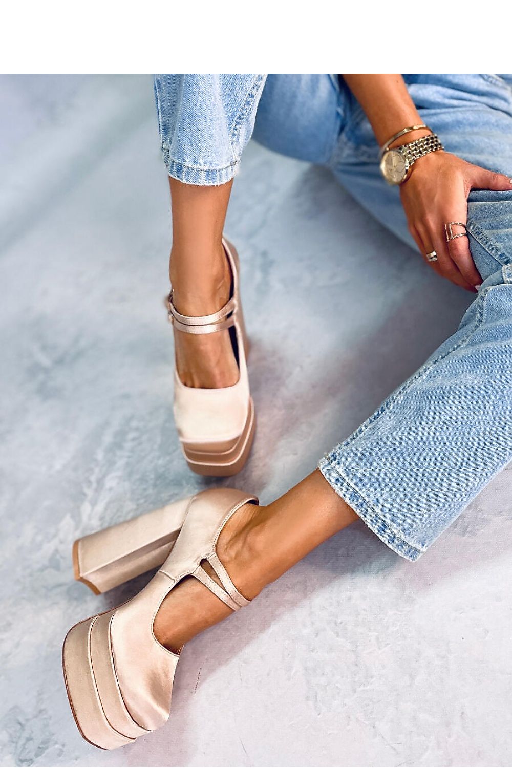 Inello model 176977 platform pumps