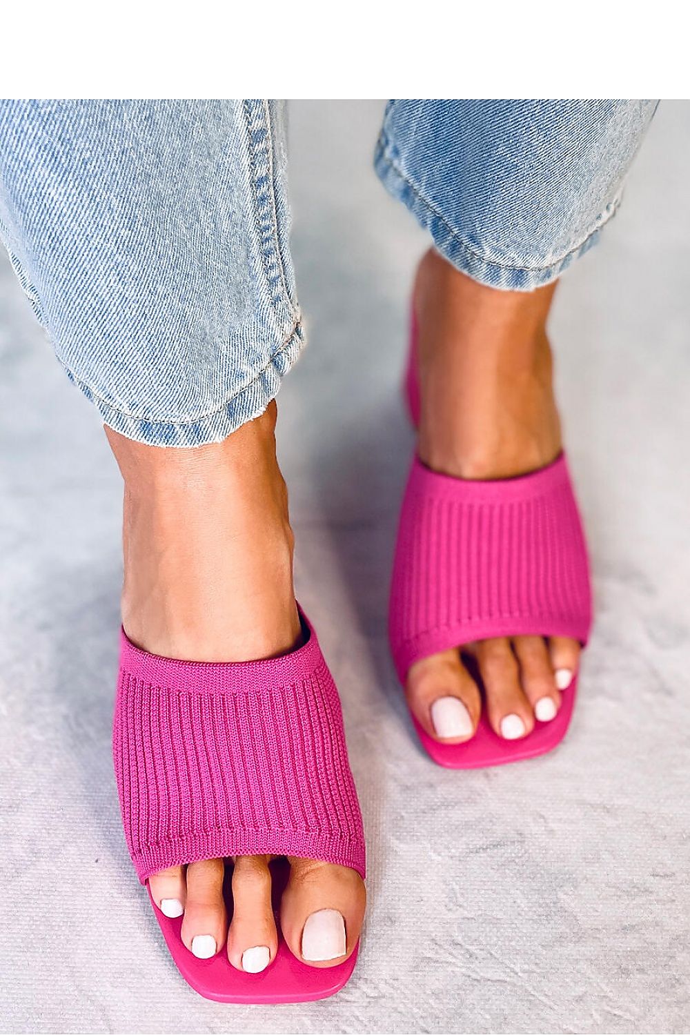 Clacquettes model 177297 Inello