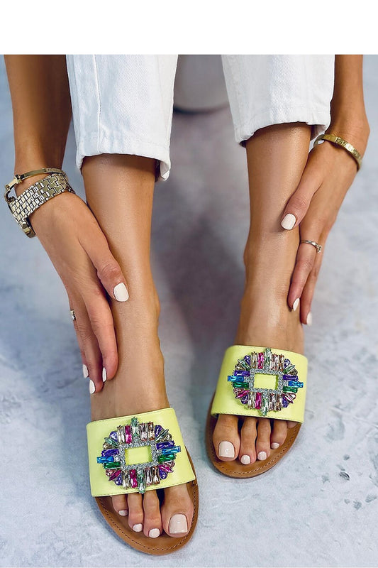 Clacquettes model 177823 Inello