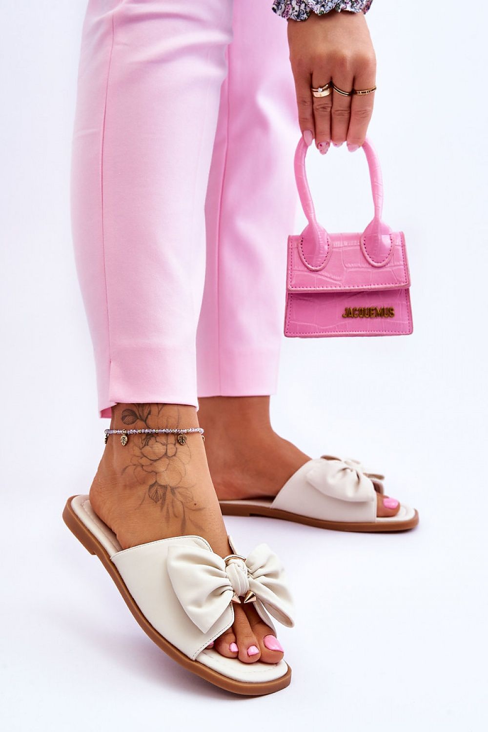 Clacquettes model 178341 Step in style