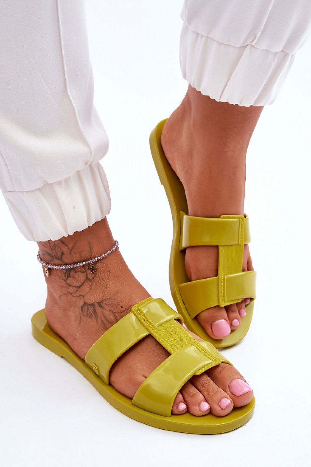 Clacquettes model 178355 Step in style