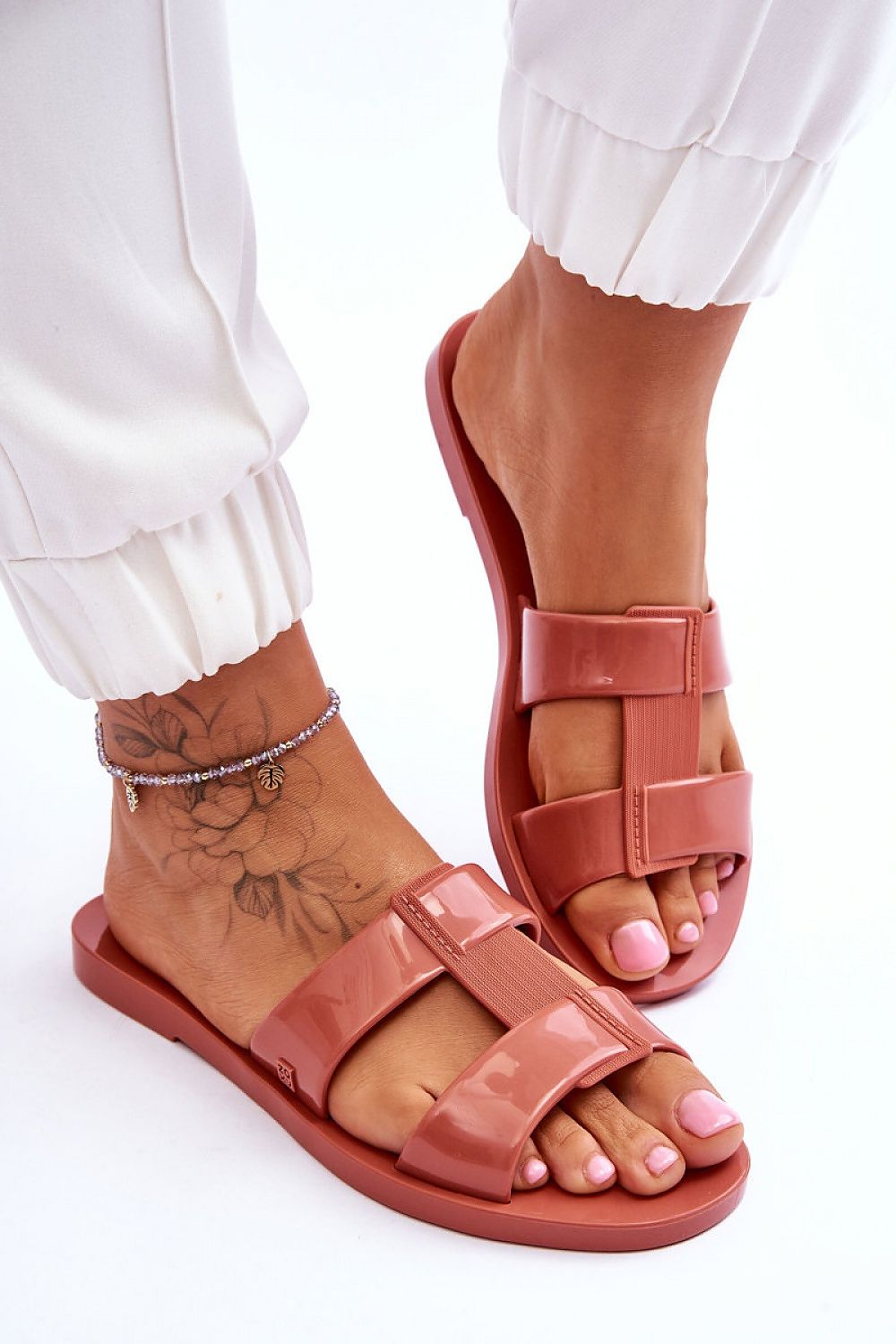 Clacquettes model 178355 Step in style