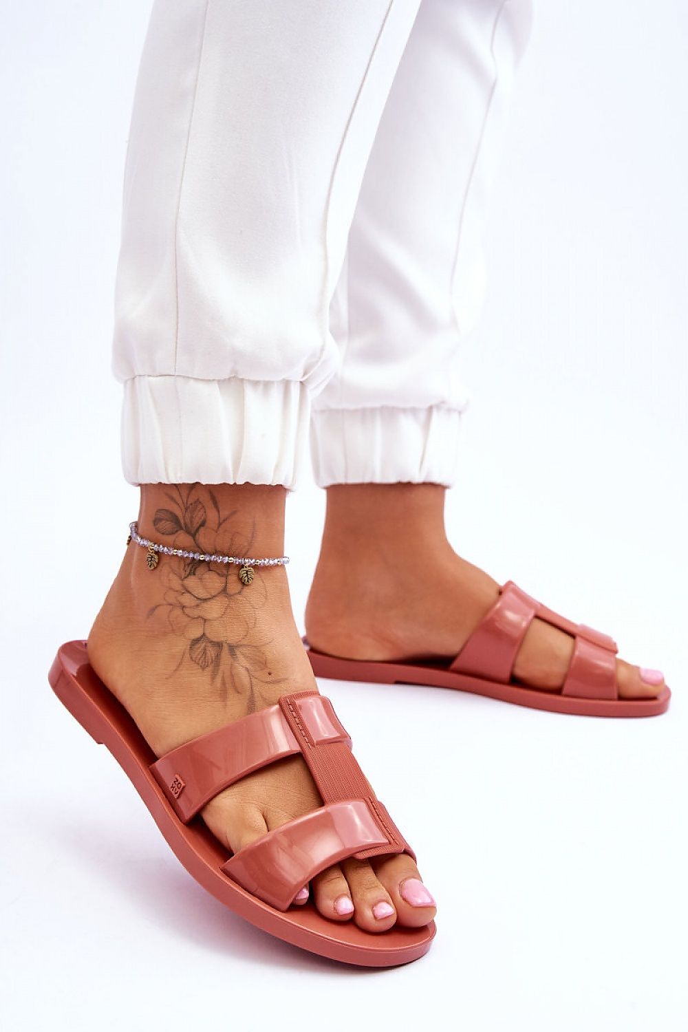 Clacquettes model 178355 Step in style