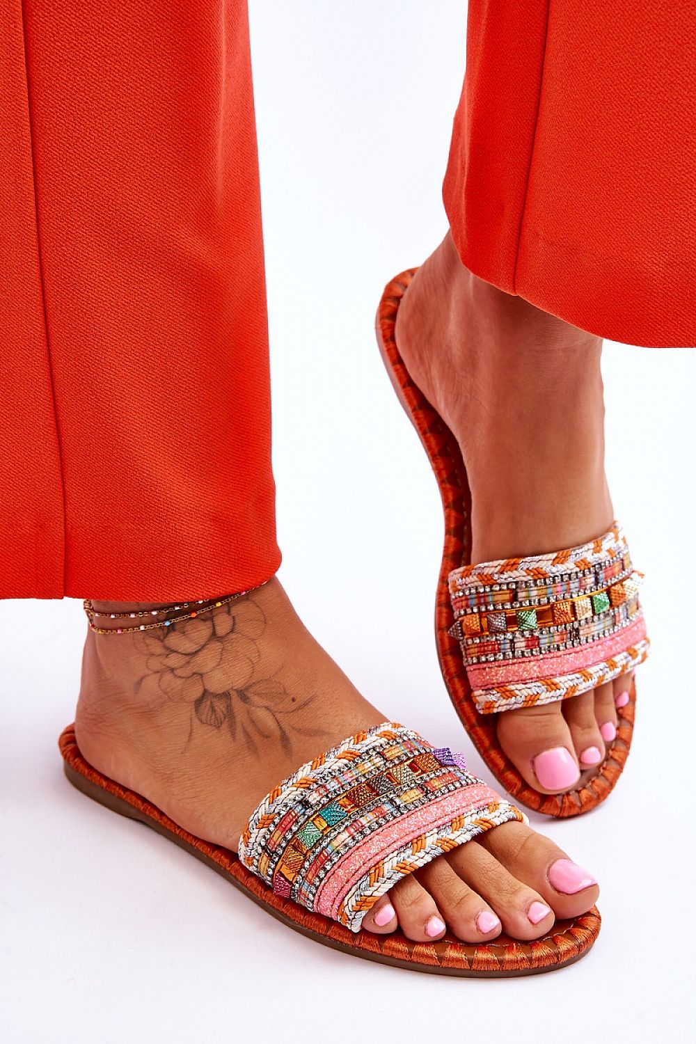 Clacquettes model 178447 Step in style